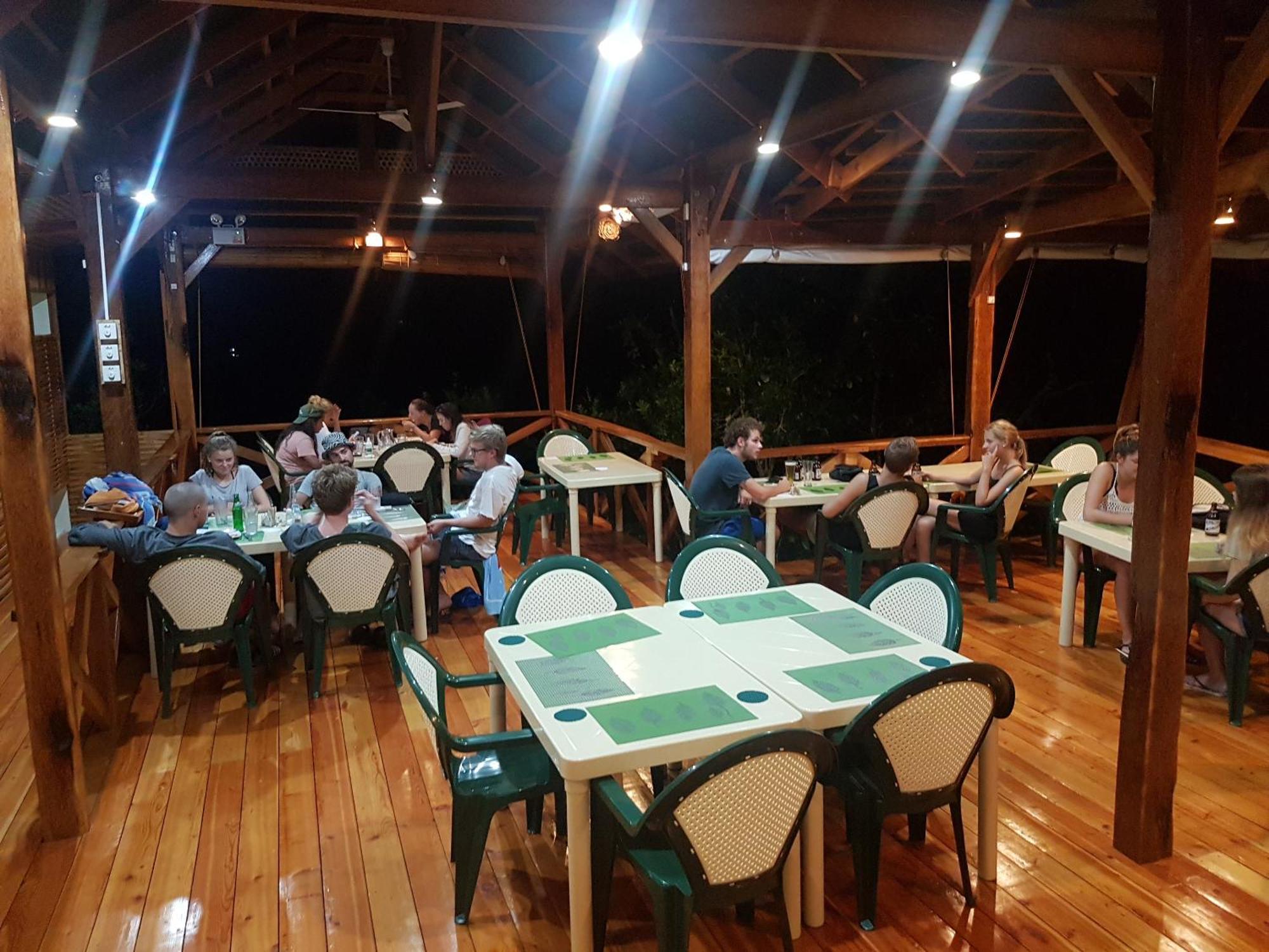 Eskapo Verde Lodge Moalboal Badian Buitenkant foto