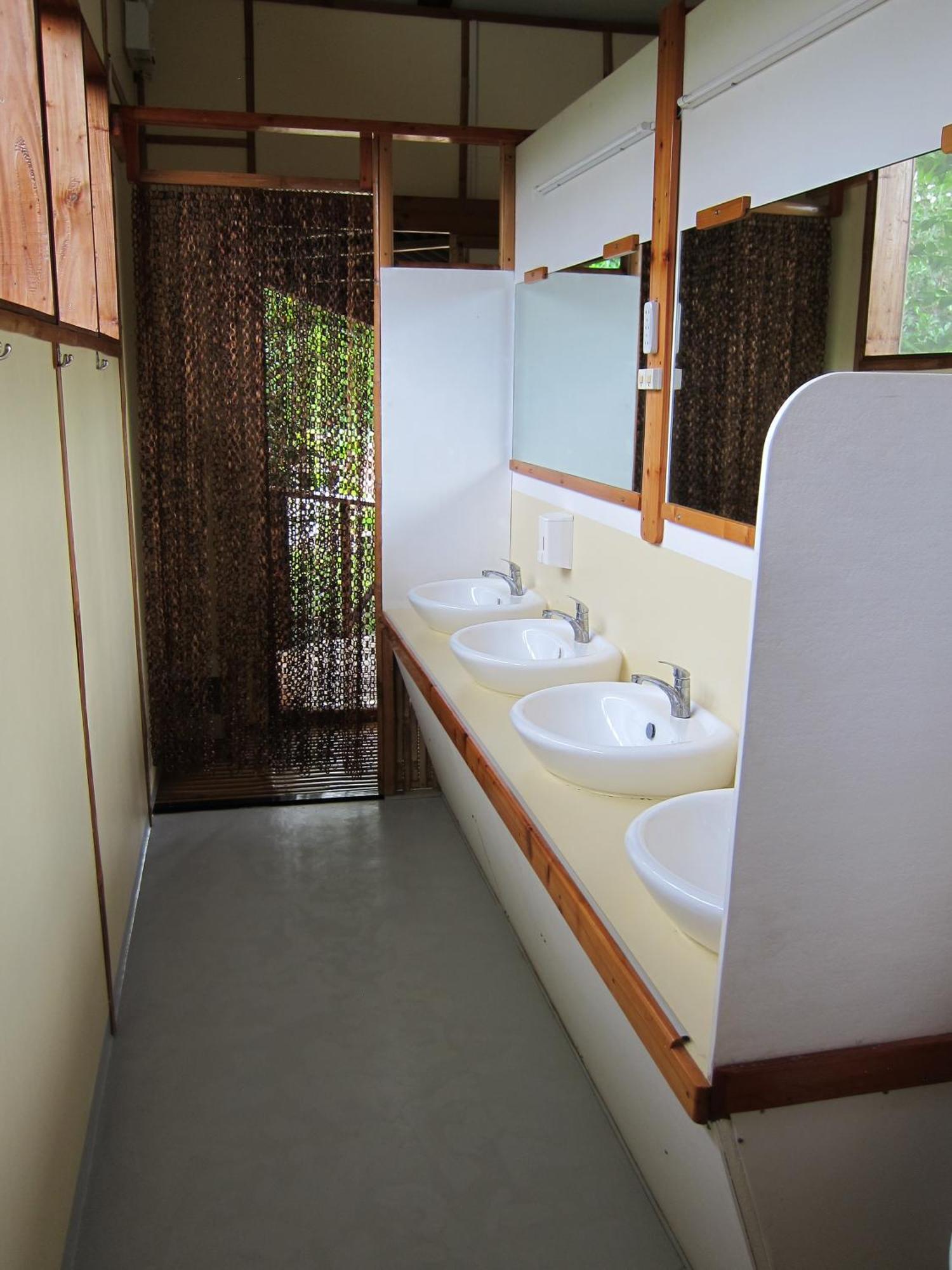 Eskapo Verde Lodge Moalboal Badian Buitenkant foto